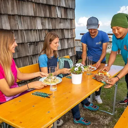 Christophorushuette Am Feuerkogel 埃本湖