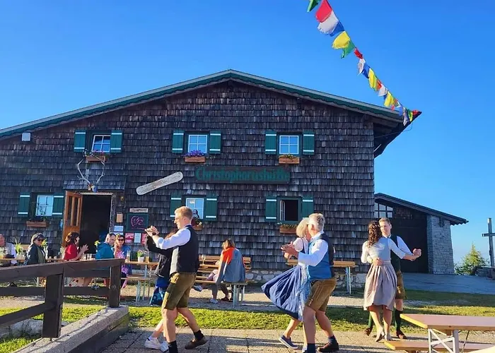 Christophorushuette Am Feuerkogel * 埃本湖